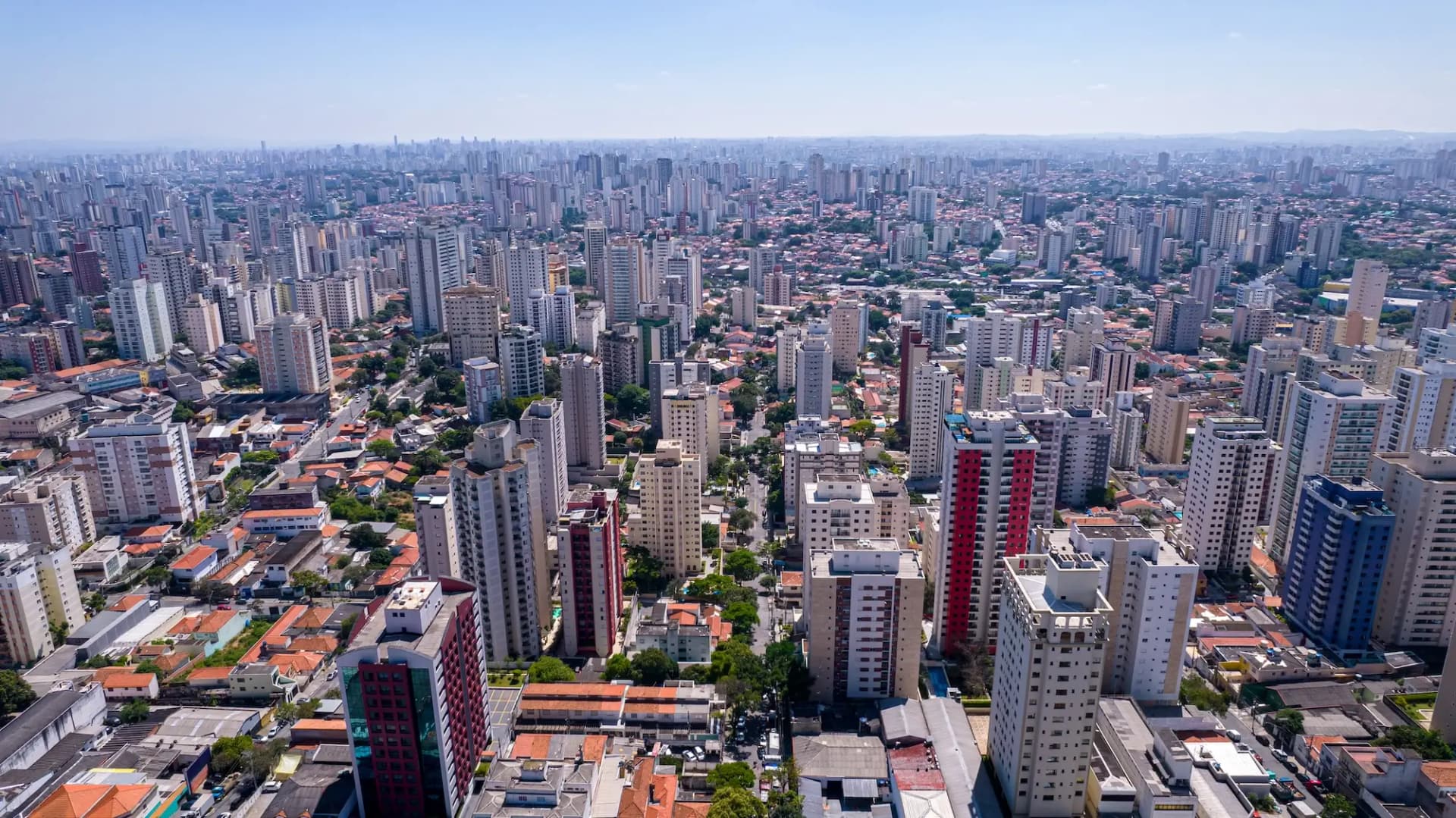 Como investir em imóveis em São Paulo: um guia estratégico de valorização e renda extra
